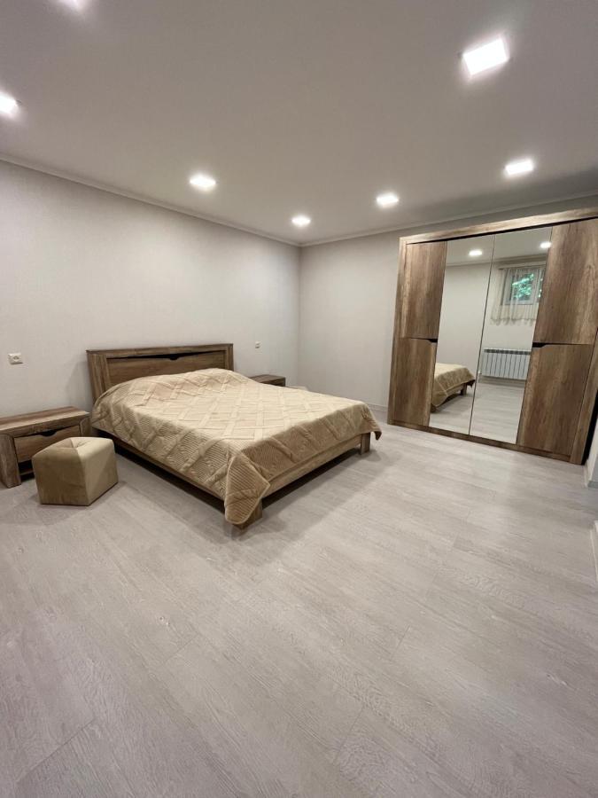 Green Park Guest House Dilijan Eksteriør bilde