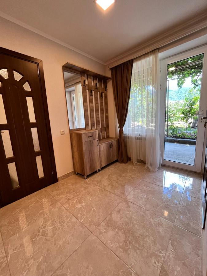 Green Park Guest House Dilijan Eksteriør bilde