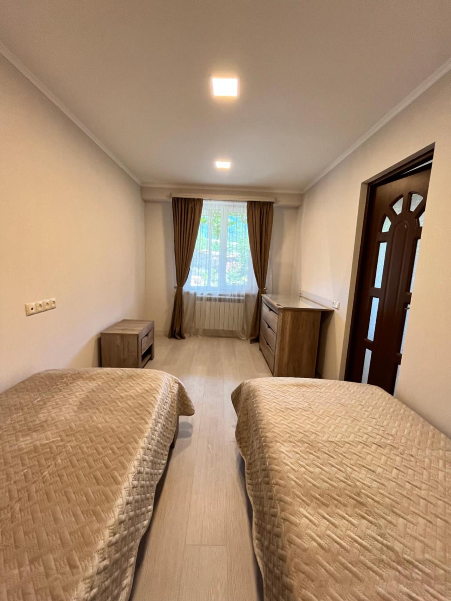 Green Park Guest House Dilijan Eksteriør bilde